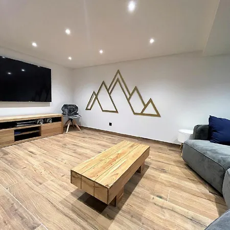 Chalet With Jacuzzi - Sauna - Fireplace - Game Apartmán *